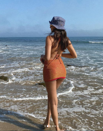 Ngắm đường cong tuyệt mỹ của mẫu 9x Brazil ảnh 2