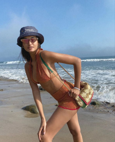 Ngắm đường cong tuyệt mỹ của mẫu 9x Brazil ảnh 1