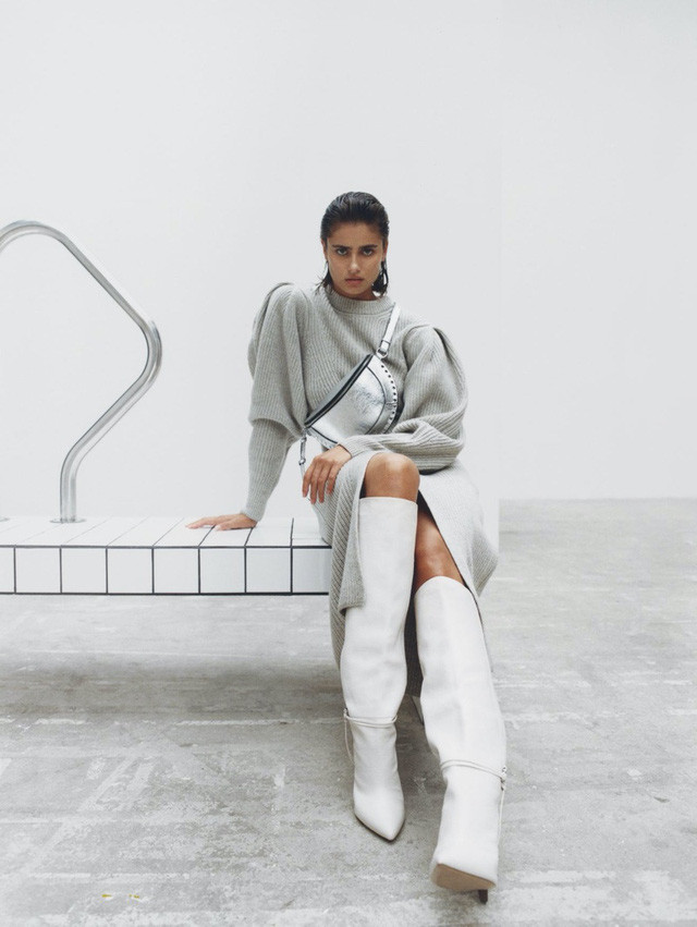 'Thiên thần nội y' Taylor Hill thần thái đẳng cấp siêu mẫu quốc tế, sexy đầy quyền lực ảnh 17