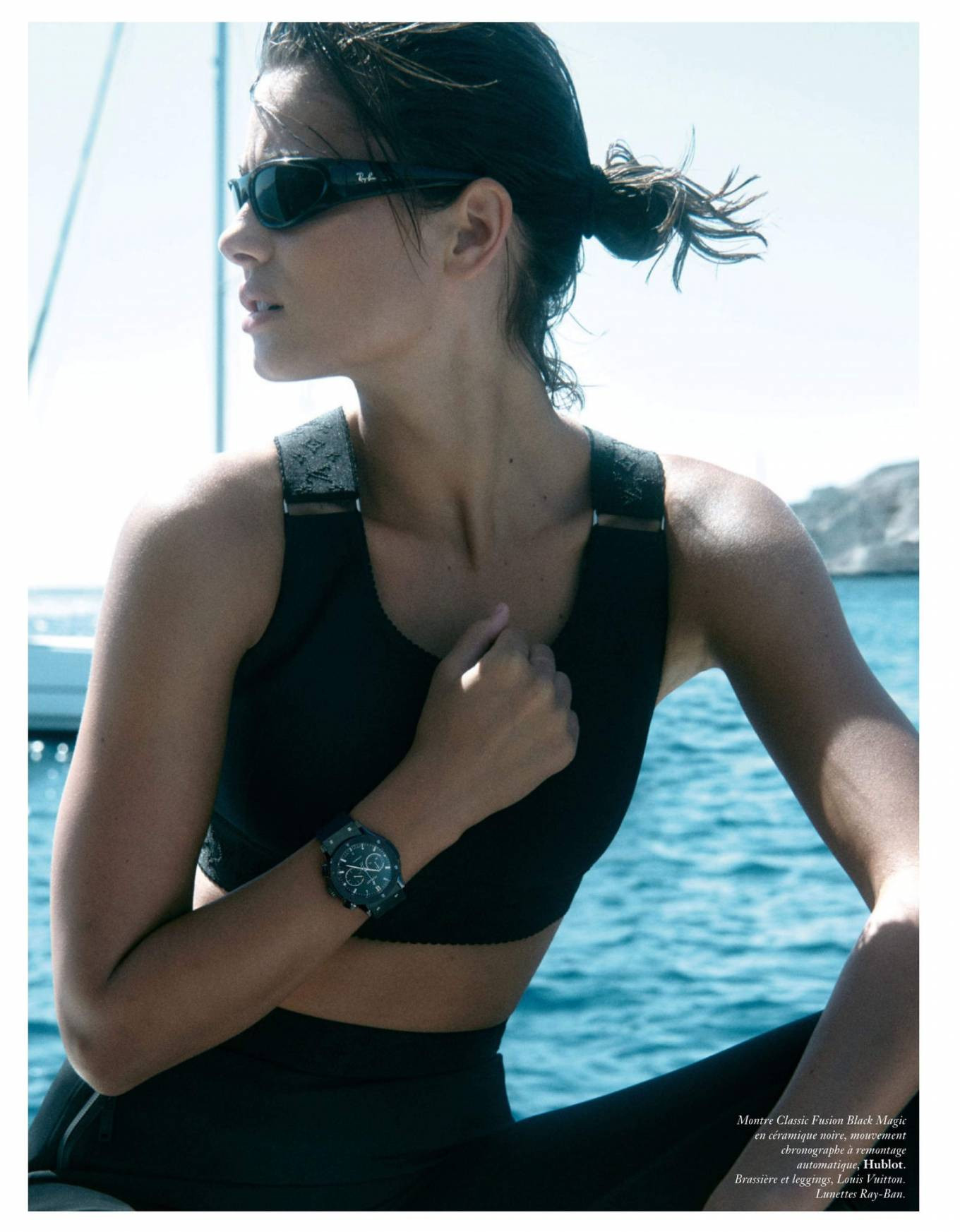 'Thiên thần nội y' Taylor Hill thần thái đỉnh cao, đẹp ngất ngây trên tạp chí ảnh 1