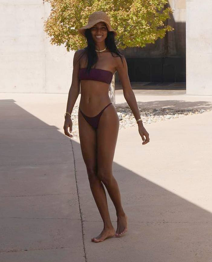 'Thiên thần nội y' Jasmine Tookes nóng bỏng đẹp như tạc tượng với bikini ảnh 1