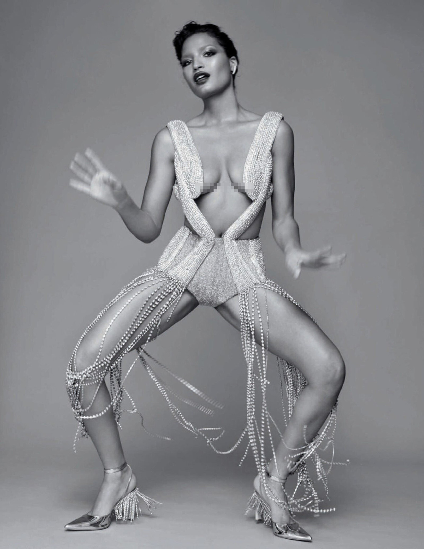 Indya Moore chụp ảnh ngực trần sexy cực hoang dại ảnh 2