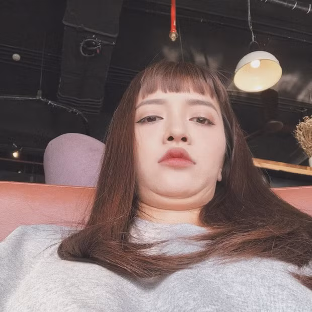 Cười ngặt với clip hoá 'cá đuối' của Bích Phương khi tự cách ly tại nhà ảnh 4