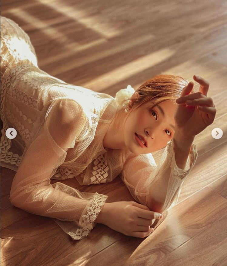 Ngỡ ngàng bộ ảnh đẹp mê hồn của Đông Nhi với hiệu ứng từ rổ nhựa ảnh 3