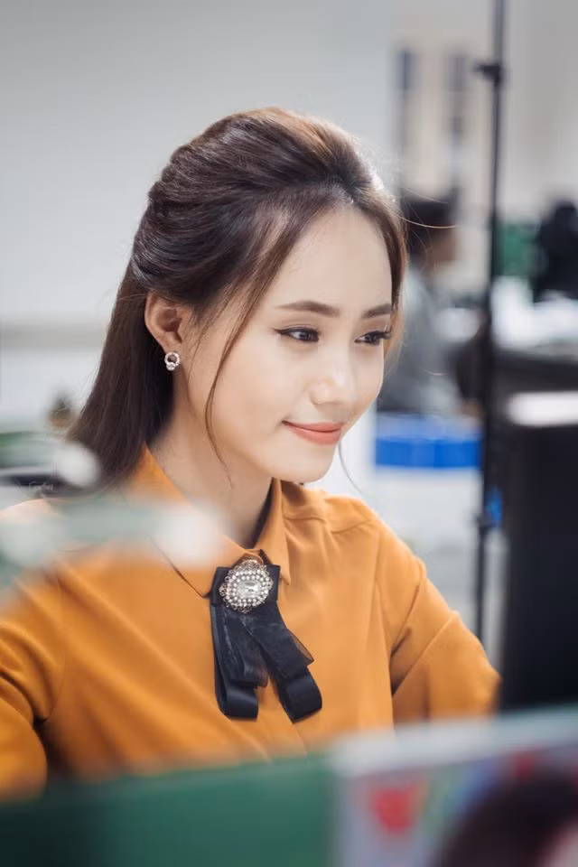 Xuân Anh: Từ Á khôi sinh viên đến MC thời tiết tài năng, xinh đẹp ảnh 10