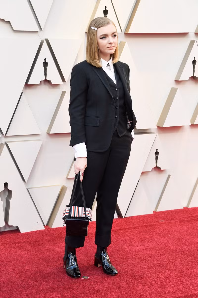 Nhìn lại 39 bộ cánh thảm đỏ đẹp nhất qua các mùa trước thềm Oscar 2020 ảnh 12