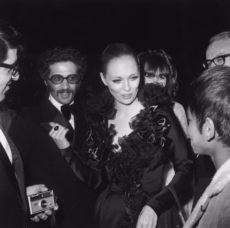 Nhìn lại 39 bộ cánh thảm đỏ đẹp nhất qua các mùa trước thềm Oscar 2020 ảnh 20