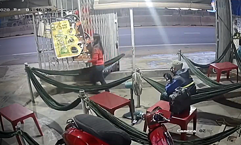 Dùng búa tấn công nữ chủ quán cà phê ở Phan Thiết ảnh 2