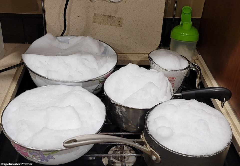 Mỹ: 31 người chết vì giá rét, 3 triệu dân khốn khổ vì không có điện ảnh 3