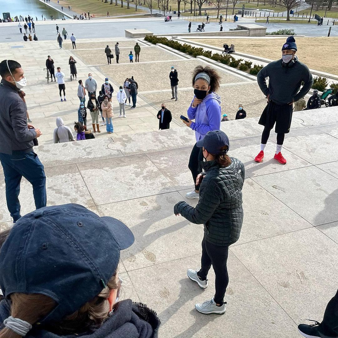 Lộ video mật vụ Mỹ đuổi theo nữ Phó Tổng thống khi tập thể dục hút 4 triệu view ảnh 4