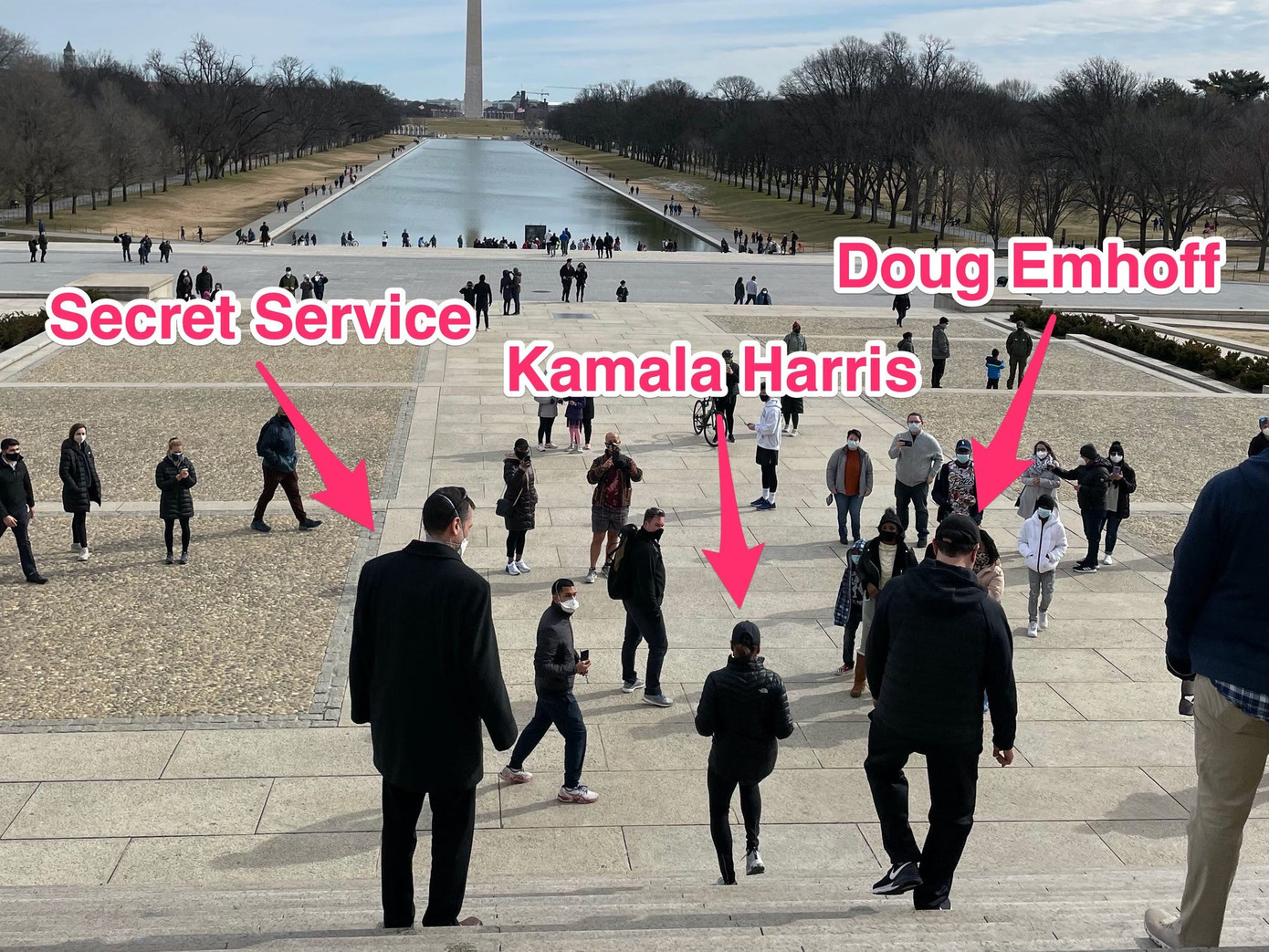 Lộ video mật vụ Mỹ đuổi theo nữ Phó Tổng thống khi tập thể dục hút 4 triệu view ảnh 2