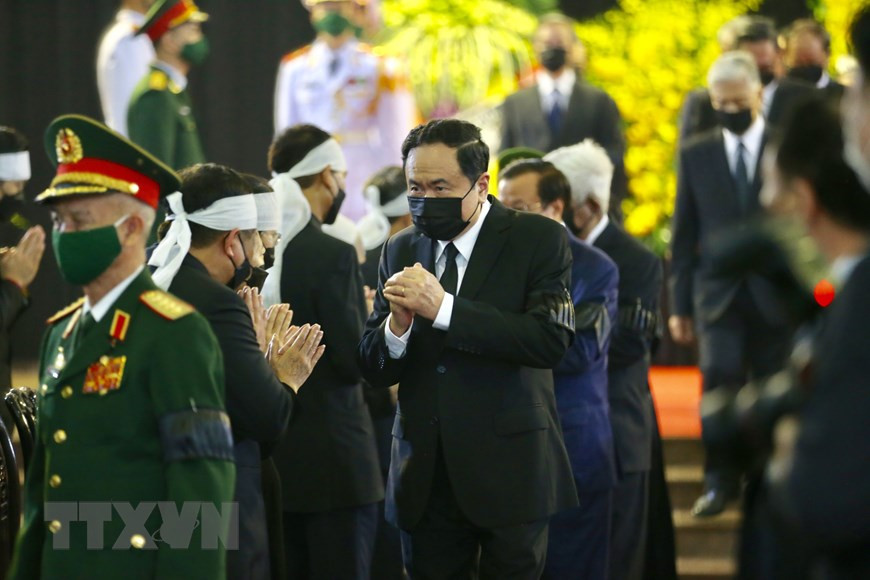 [ẢNH]: Xúc động lễ viếng nguyên Tổng Bí thư Lê Khả Phiêu ảnh 12