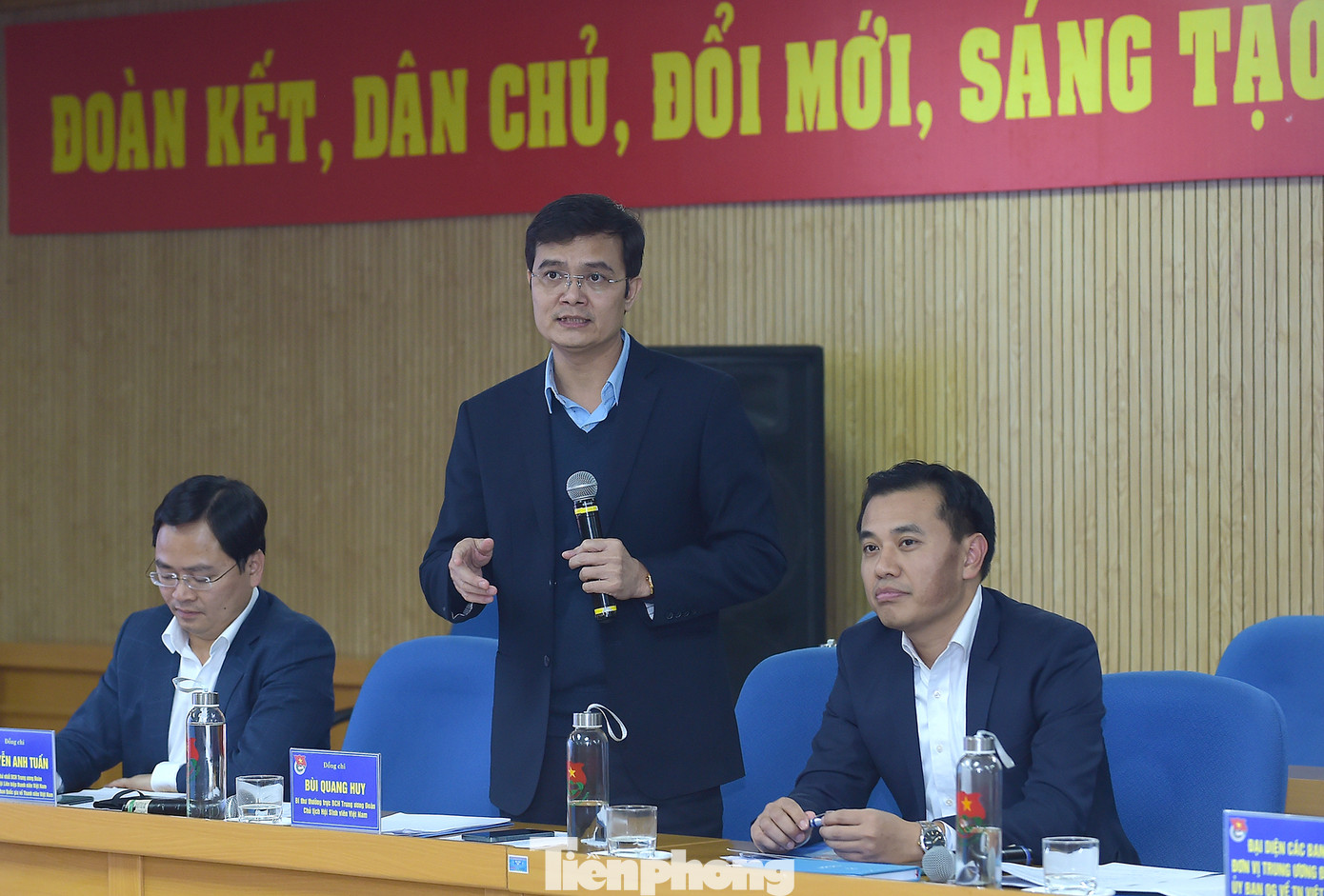 Bí thư thứ nhất T.Ư Đoàn gặp mặt Trưởng cơ quan đại diện Việt Nam tại nước ngoài ảnh 4