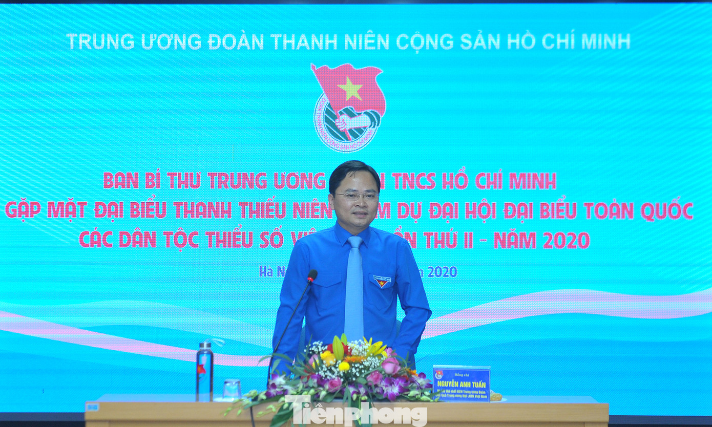 Vận động không xuất nhập cảnh trái phép để phòng chống dịch COVID-19 ảnh 5