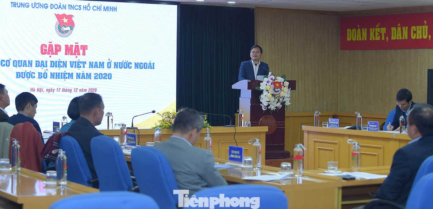 Bí thư thứ nhất T.Ư Đoàn gặp mặt Trưởng cơ quan đại diện Việt Nam tại nước ngoài ảnh 1