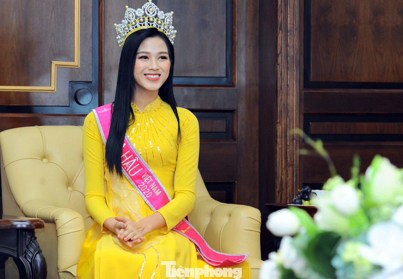 Hoa hậu Việt Nam Đỗ Thị Hà thi môn đầu tiên trong ngày trở lại trường ảnh 3