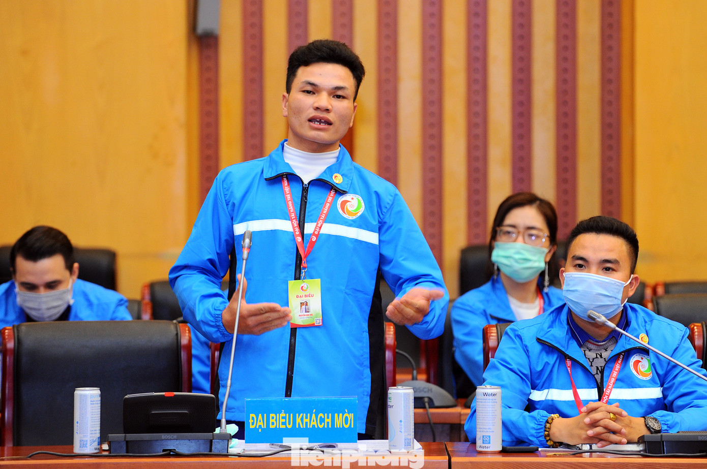 Chàng nông dân ngủ cầu thang nuôi chí làm giàu, gói mỳ tôm chia hai bữa ảnh 1