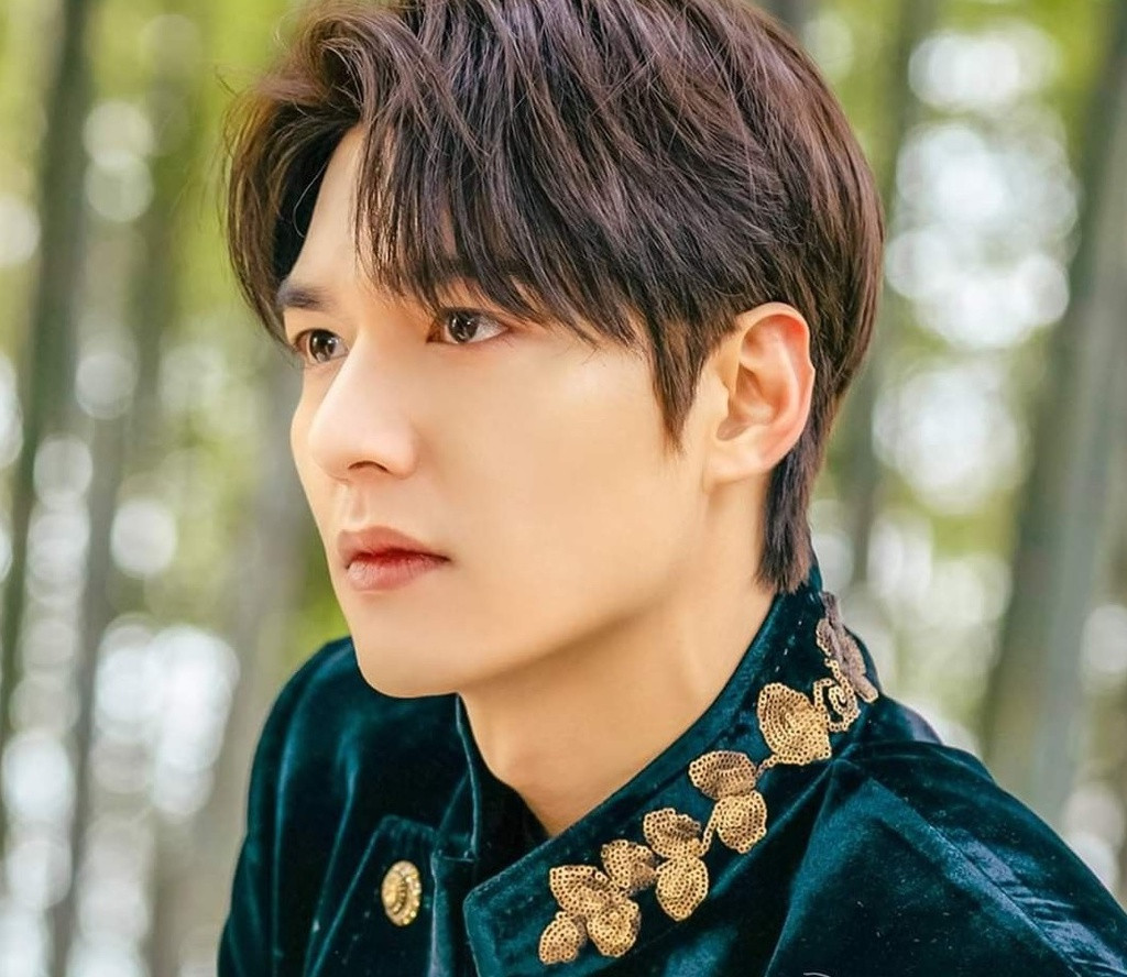 Showbiz 1/11: Nguyễn Hưng bật mí lý do ‘giấu kín’ bà xã hơn 40 năm qua ảnh 6