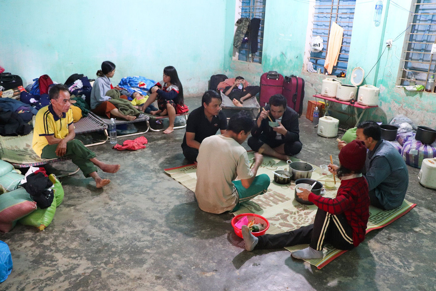 Về lại Trà Leng sau 30 ngày sạt lở kinh hoàng: Thẫn thờ dõi tìm người mất tích ảnh 12