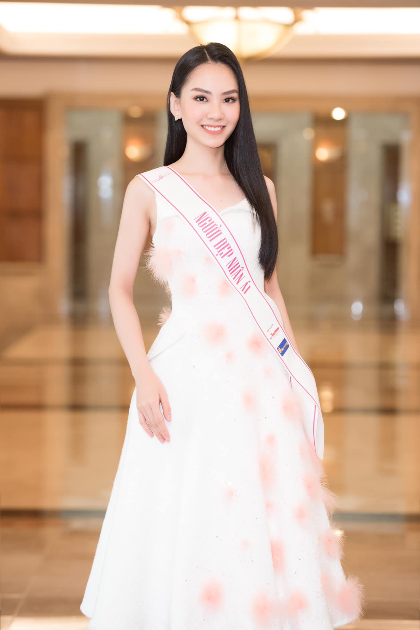 Người đẹp Nhân ái Huỳnh Nguyễn Mai Phương: 'Không gì đẹp hơn lòng nhân ái' ảnh 3