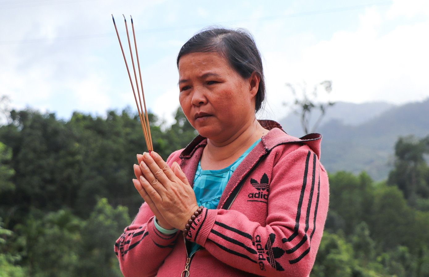 Về lại Trà Leng sau 30 ngày sạt lở kinh hoàng: Thẫn thờ dõi tìm người mất tích ảnh 10