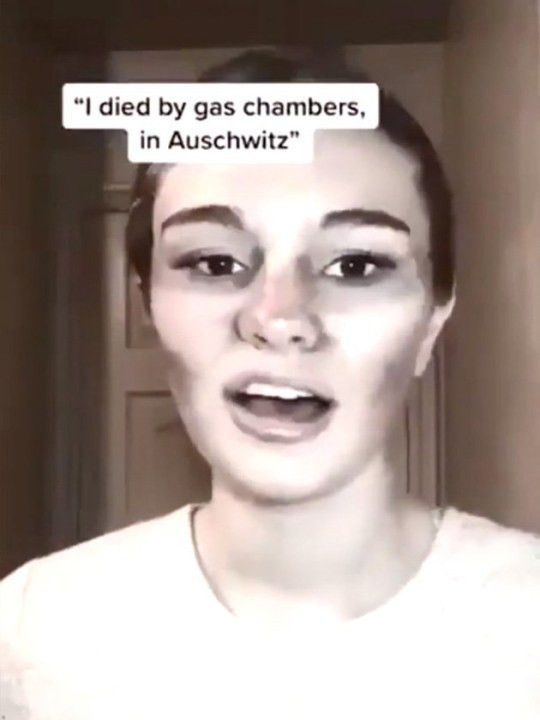 Trào lưu giả làm người chết trong thảm họa diệt chủng Holocaust gây phẫn nộ ảnh 3