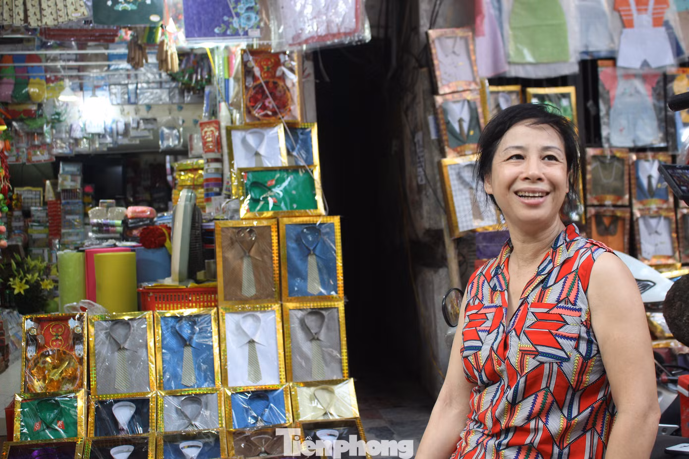 Ý tưởng 'lạ' về việc gửi khẩu trang cho cõi âm chống COVID-19 trong tháng cô hồn ảnh 9