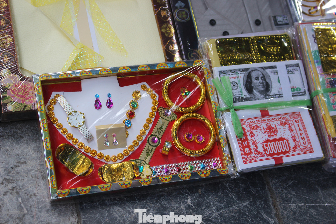 Ý tưởng 'lạ' về việc gửi khẩu trang cho cõi âm chống COVID-19 trong tháng cô hồn ảnh 11