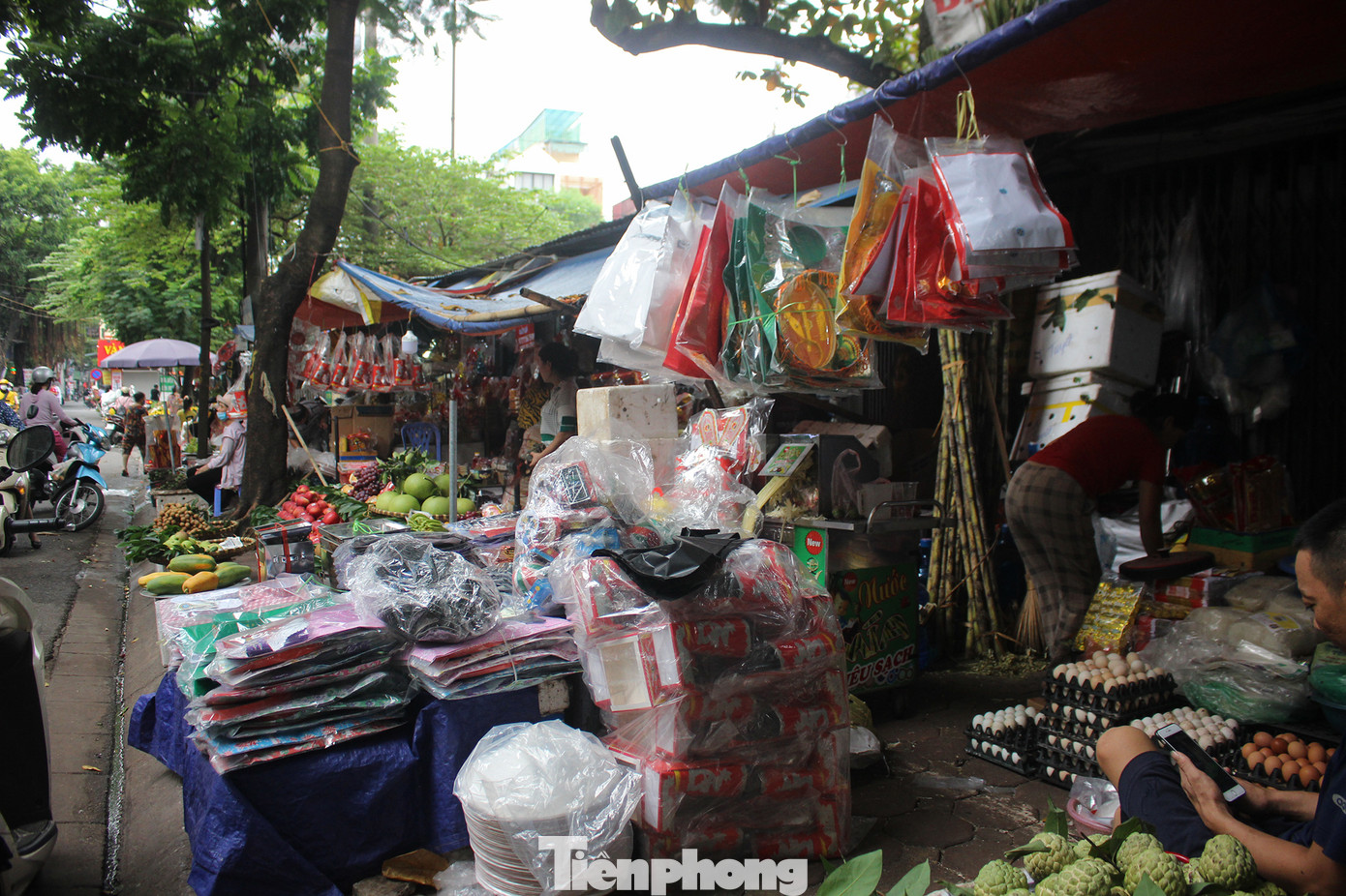 Ý tưởng 'lạ' về việc gửi khẩu trang cho cõi âm chống COVID-19 trong tháng cô hồn ảnh 20