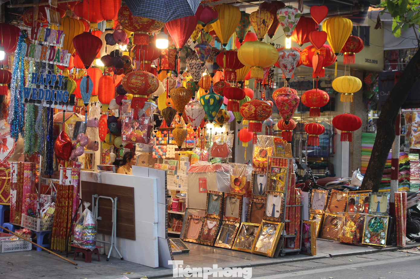 Ý tưởng 'lạ' về việc gửi khẩu trang cho cõi âm chống COVID-19 trong tháng cô hồn ảnh 5