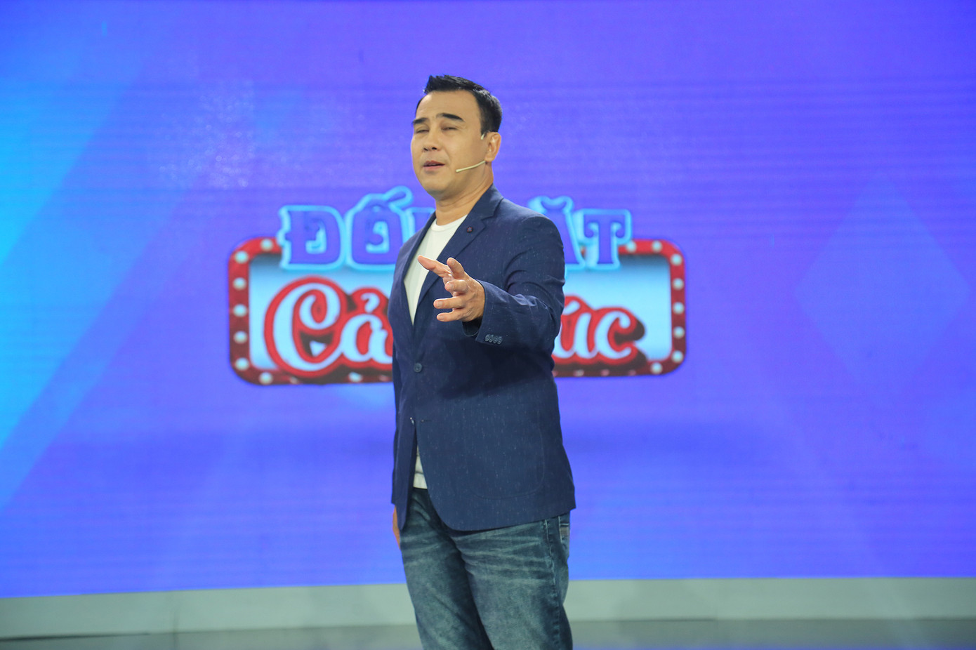 MC Quyền Linh đứng ra ‘đỡ đạn’ cho nam MC bị đạo diễn Lê Hoàng khiêu khích ảnh 3