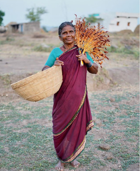 Người bà không biết chữ trở thành ngôi sao YouTube ở Ấn Độ gây tò mò ảnh 1