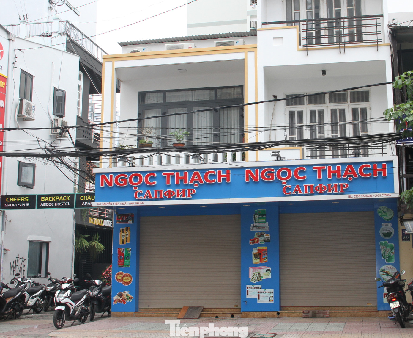 Phố Tây Nha Trang đóng cửa hàng loạt vì dịch COVID - 19 ảnh 3