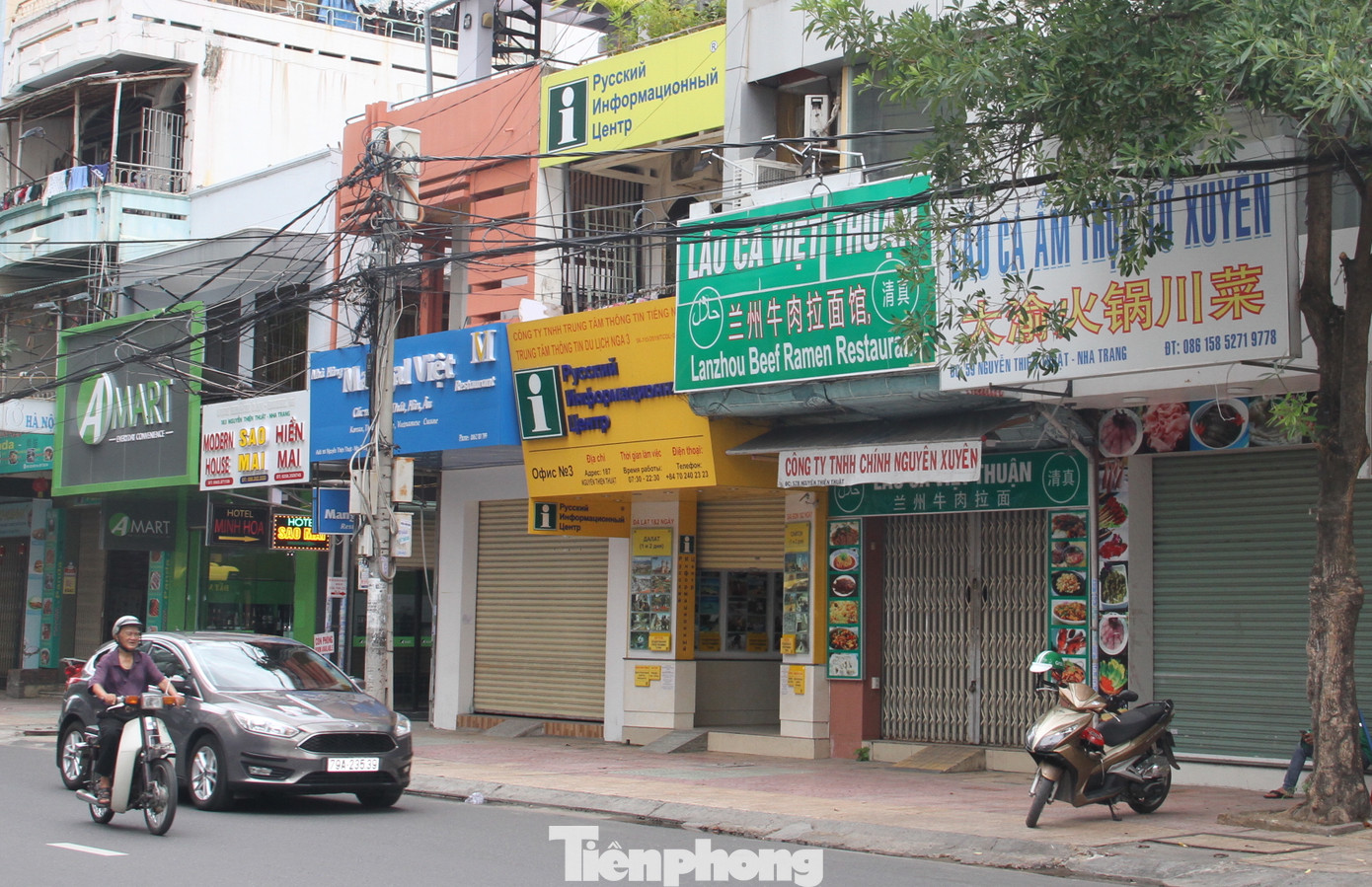 Phố Tây Nha Trang đóng cửa hàng loạt vì dịch COVID - 19 ảnh 2
