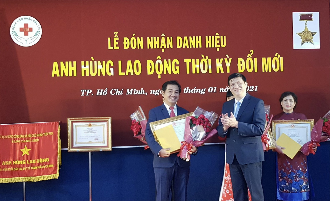 Bệnh viện xác lập 7 kỷ lục nhận danh hiệu Anh hùng lao động thời kỳ đổi mới ảnh 2