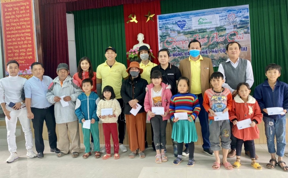 Chung tay chia sẻ khó khăn với khúc ruột miền Trung ảnh 2