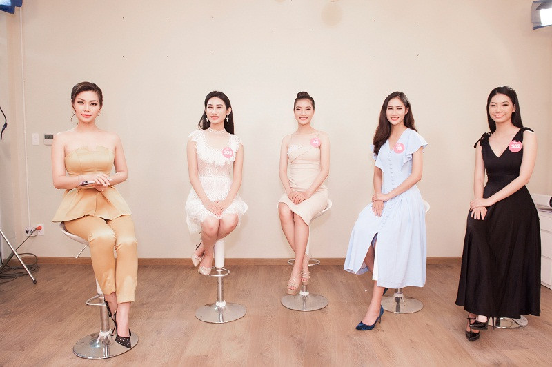  Top 3 đề cử Người đẹp Truyền thông lộ diện trước giờ chung kết HHVN ảnh 3