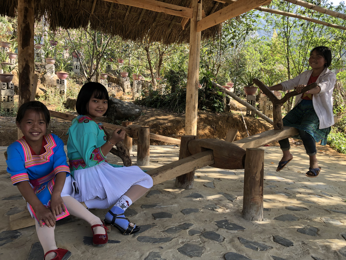 Đồng bào Mông ăn Tết cộng đồng ảnh 17