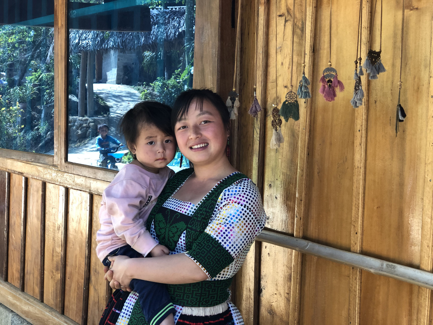 Đồng bào Mông ăn Tết cộng đồng ảnh 4