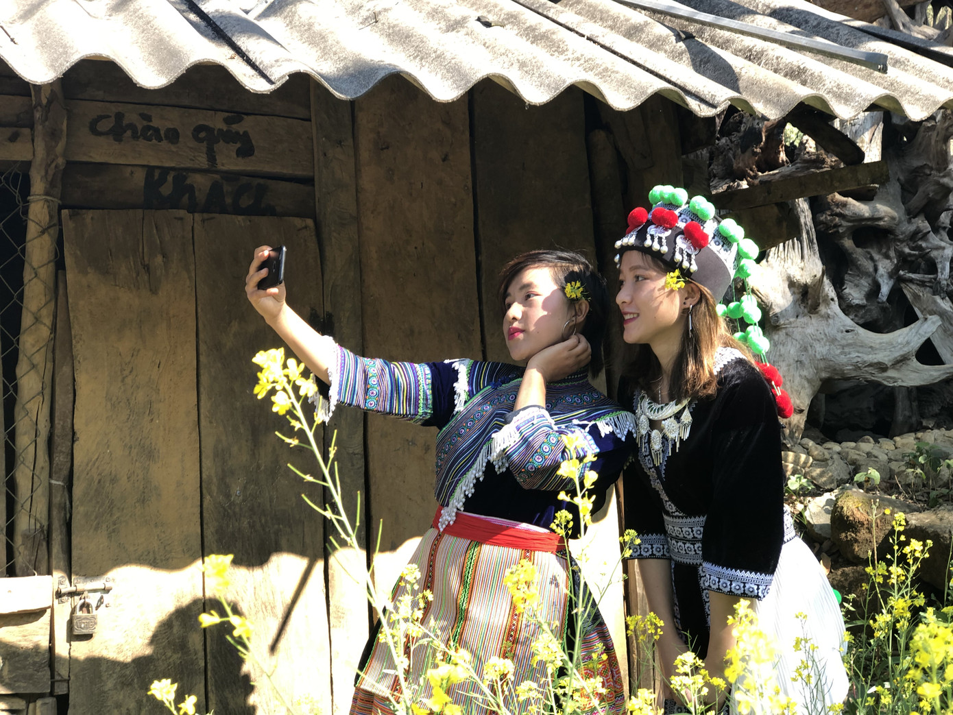 Đồng bào Mông ăn Tết cộng đồng ảnh 7