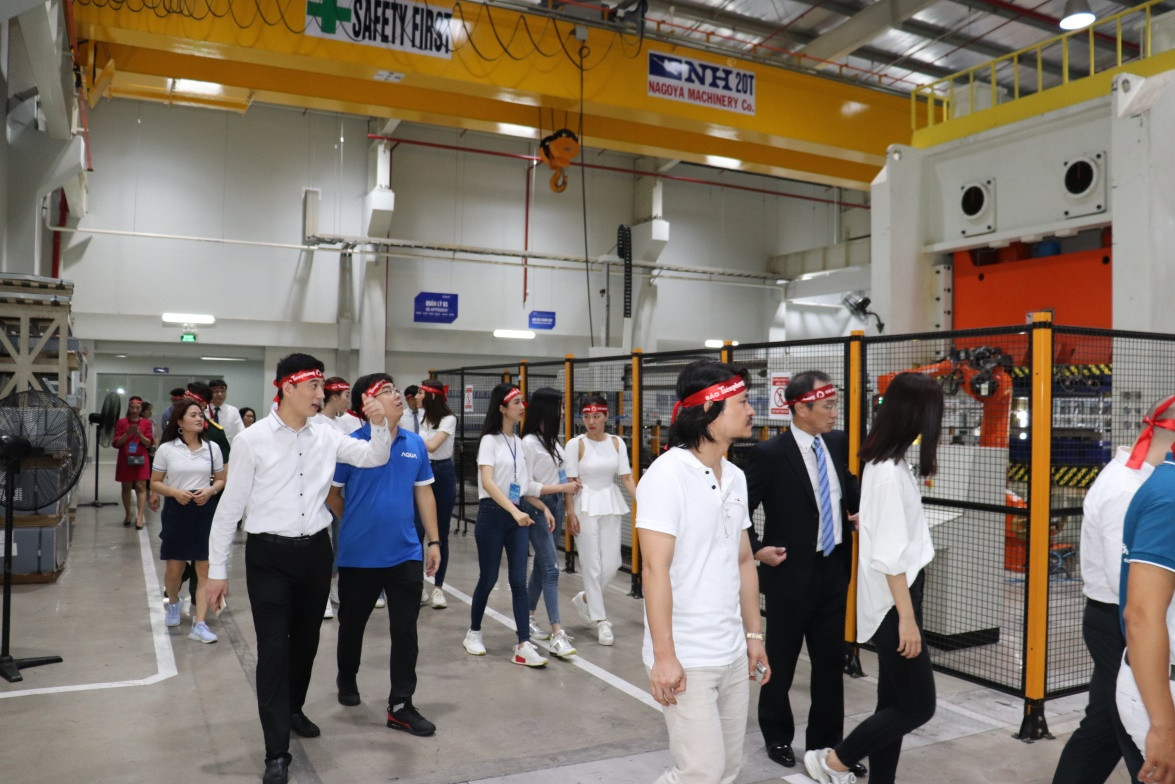 AQUA Việt Nam cùng Đỗ Mỹ Linh và Trần Tiểu Vy hiến máu vì cộng đồng ảnh 8