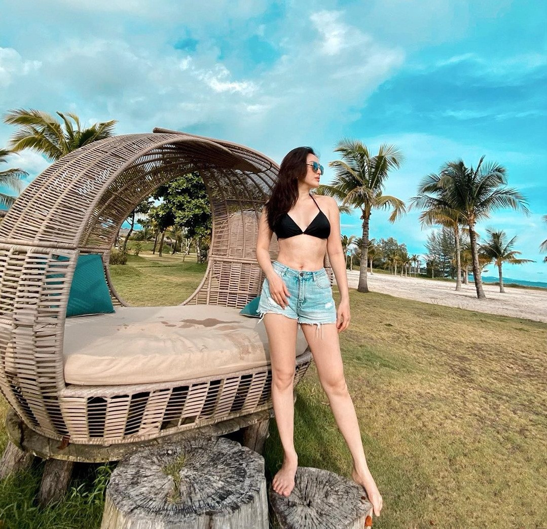 Giữa tin đồn mang thai, Bảo Thy tung ảnh bikini khoe eo thon ảnh 3