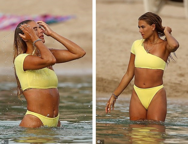 Arabella Chi mặc bikini lệch vai, khoe hình thể rám nắng 'bỏng rẫy' ảnh 4