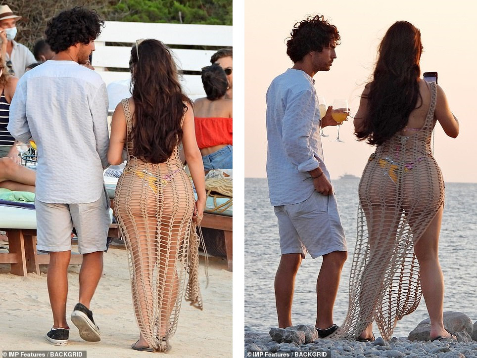 Phối bikini bé xíu với váy lưới hở bạo, Demi Rose ‘thiêu đốt’ bãi biển ảnh 5