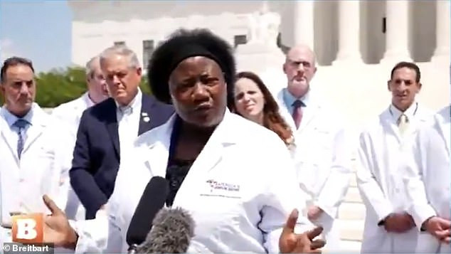 Madonna hứng ‘gạch đá’ vì chia sẻ video chữa COVID-19 bằng thuốc sốt rét ảnh 2