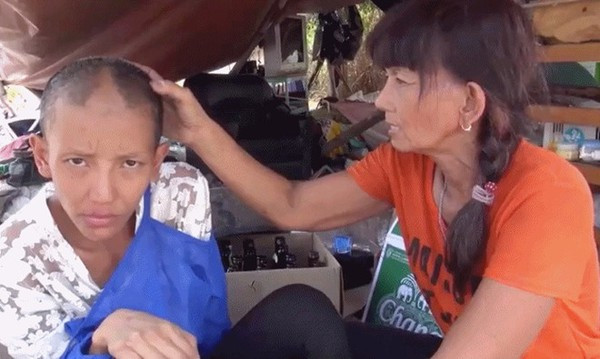 Sao nữ Thái Lan qua đời ở tuổi 33 sau thời gian phải ăn xin sống qua ngày ảnh 4