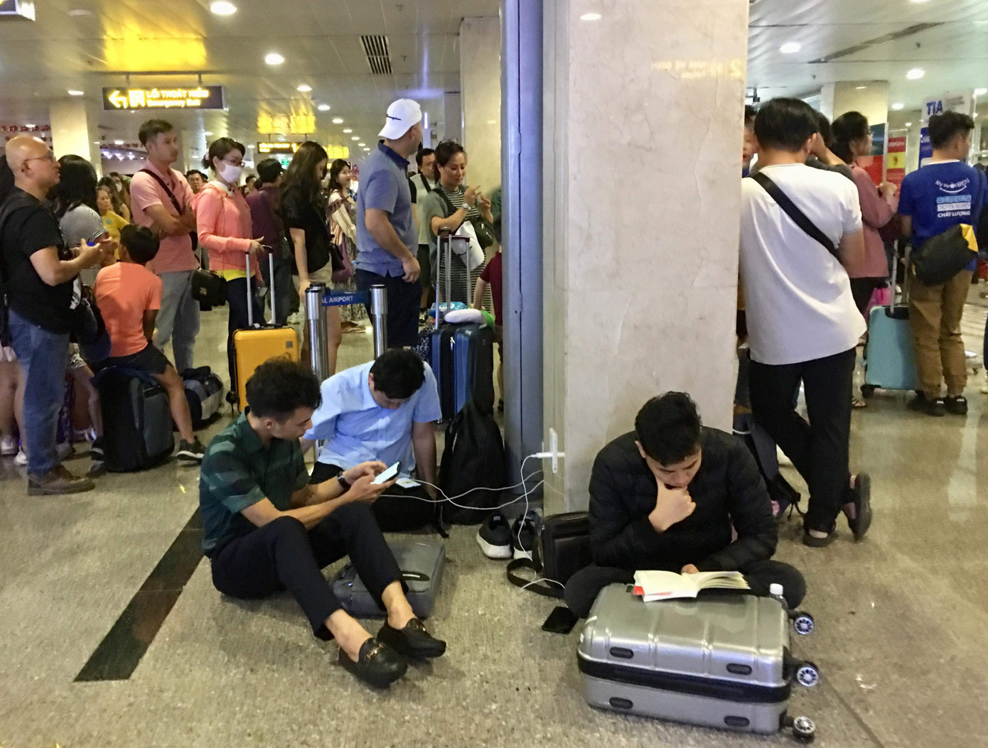 Bến xe Miền Đông vắng hoe, sân bay ken cứng người chiều mùng 5 Tết ảnh 4