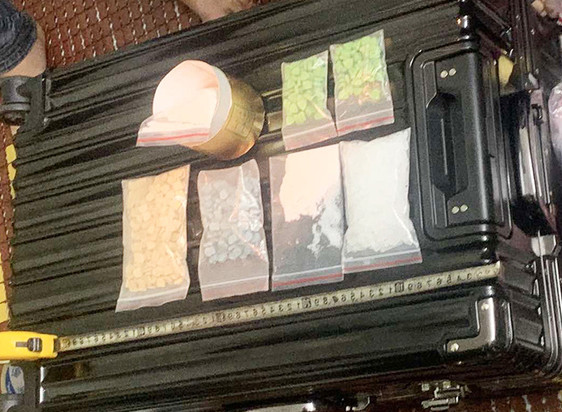 Bắt khẩn cấp 17 người, thu hơn 100kg ma tuý tại TP HCM ảnh 1