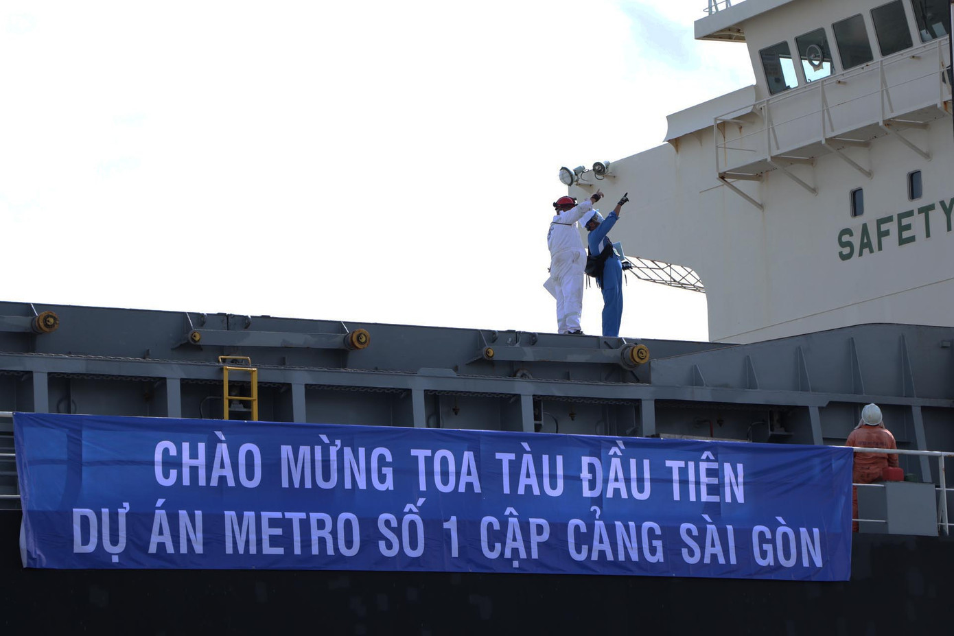 Đoàn tàu Metro đầu tiên của TPHCM đã cập cảng Khánh Hội ảnh 2