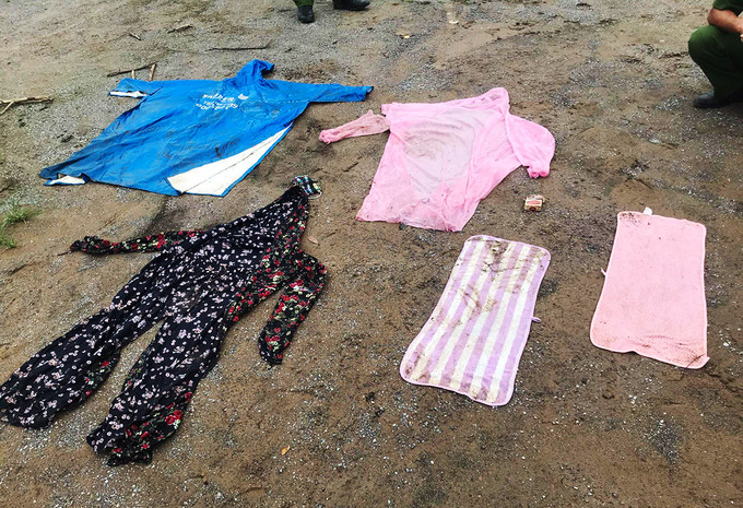 Bắt tên cướp giả gái rút dao khống chế chủ cửa hàng buộc chuyển tiền qua tài khoản ảnh 1